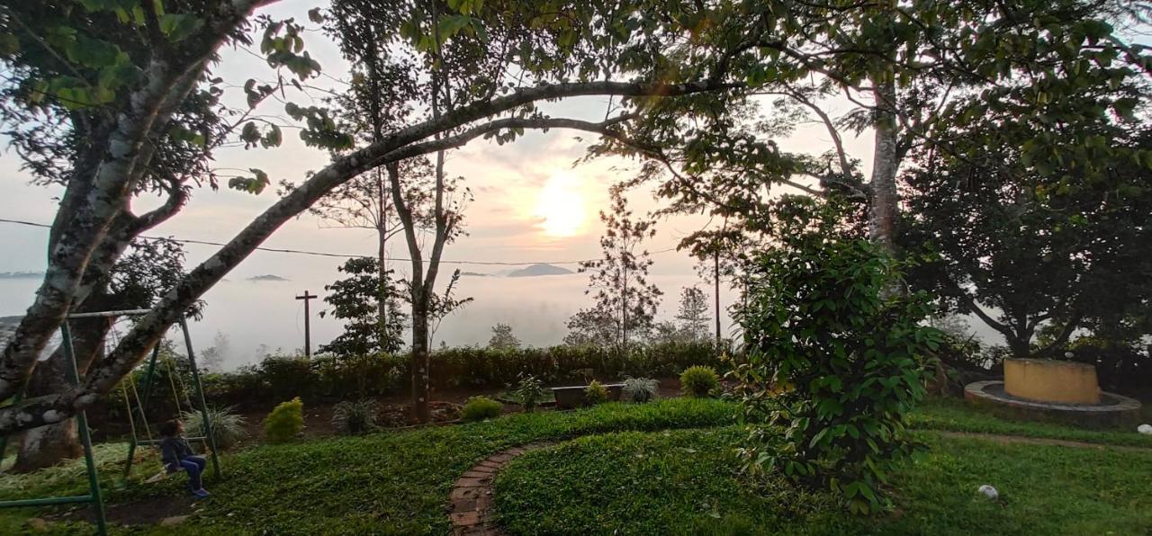 Tea Tours Ripon Heritage Bungalow Meppadi Ngoại thất bức ảnh